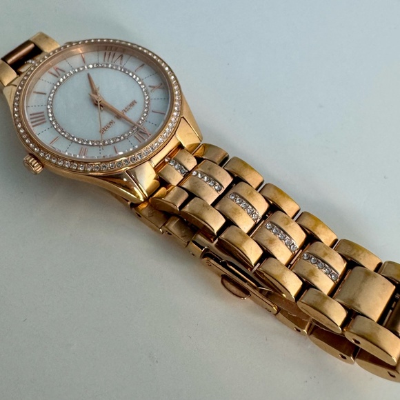 Michael Kors Lauryn Rose Gold Women’s Watch with Crystals - Picture 14 of 14